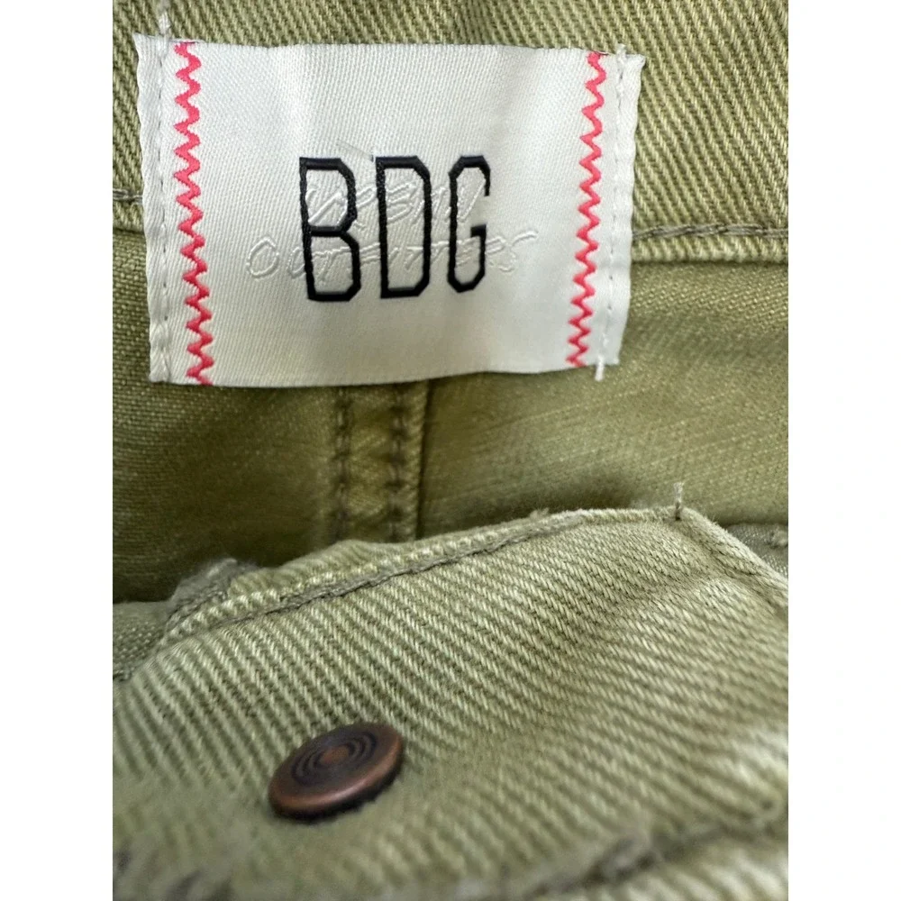 NWT BDG Dropped Waist Destroy Short Moss Green 27 Olive‎ Army